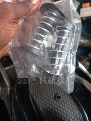 Mercedes Benz Bonnet Spring