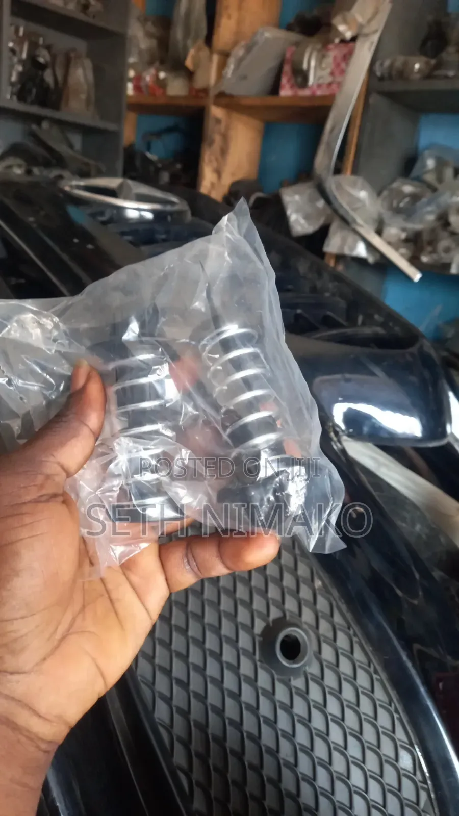 Mercedes Benz Bonnet Spring