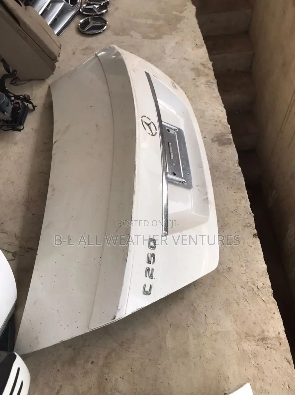 Mercedes W205 Boot