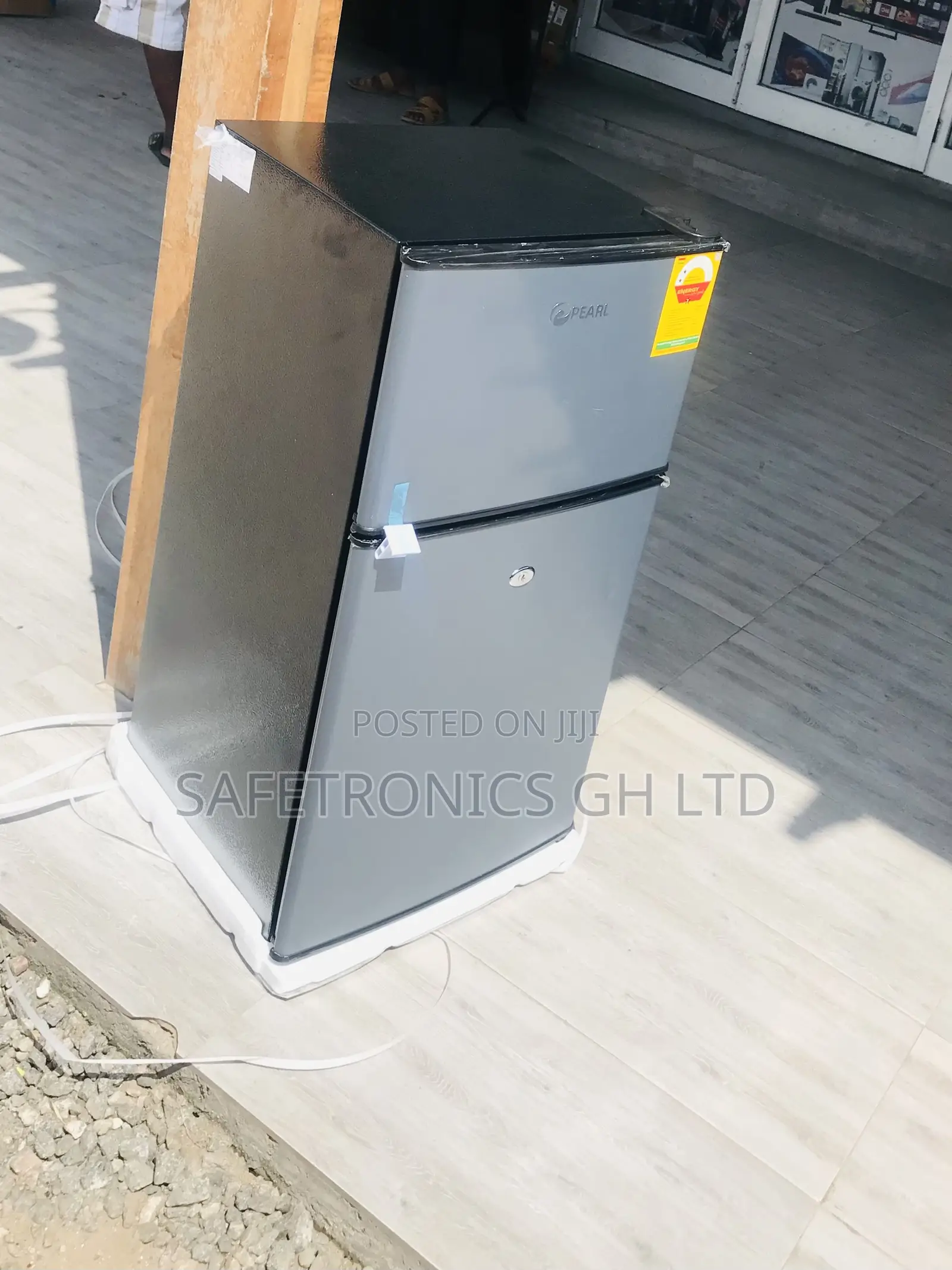 Get Best 90 Liters Top Mount Double Door Pearl Fridge