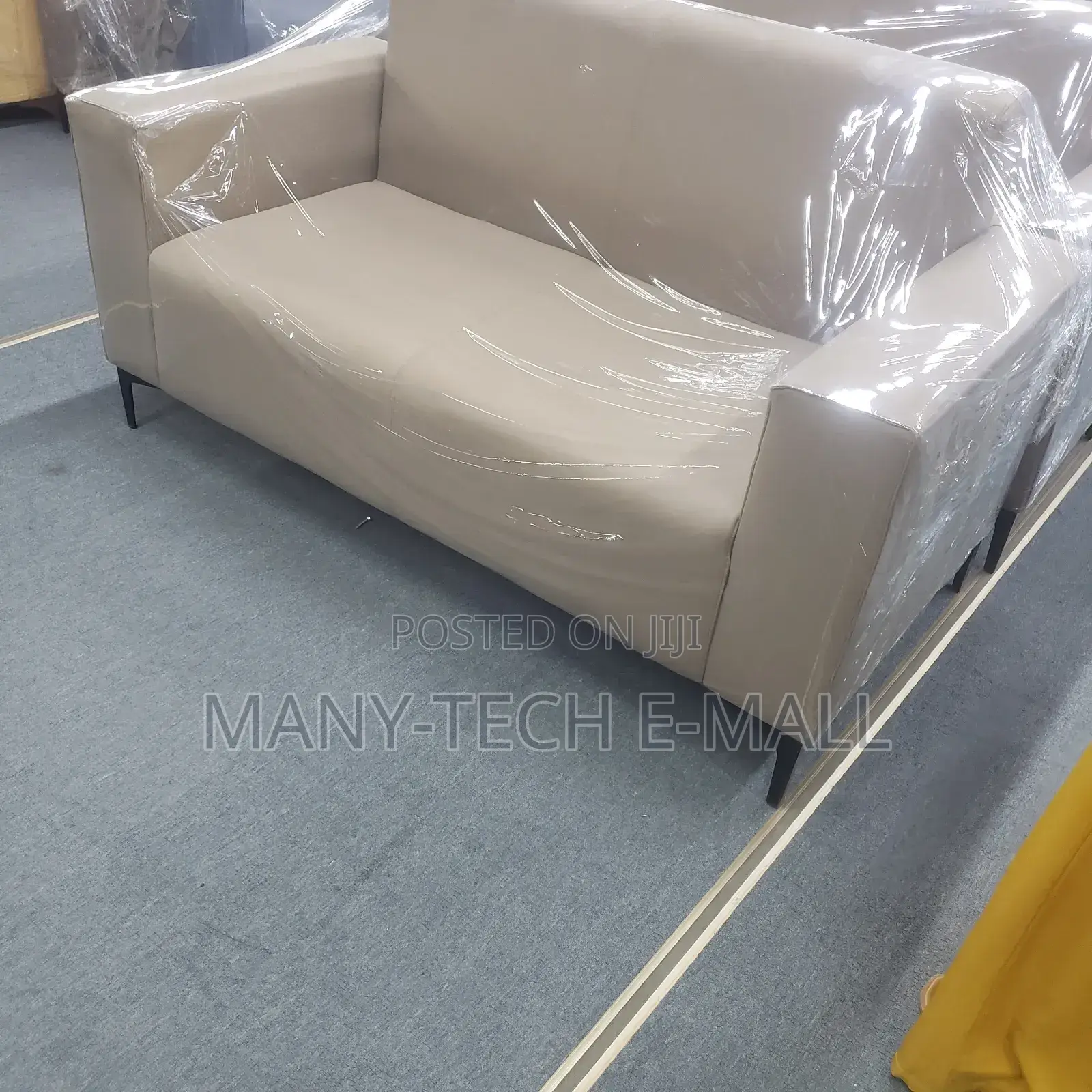 Brand New 2 in 1 Sofa / Chair.