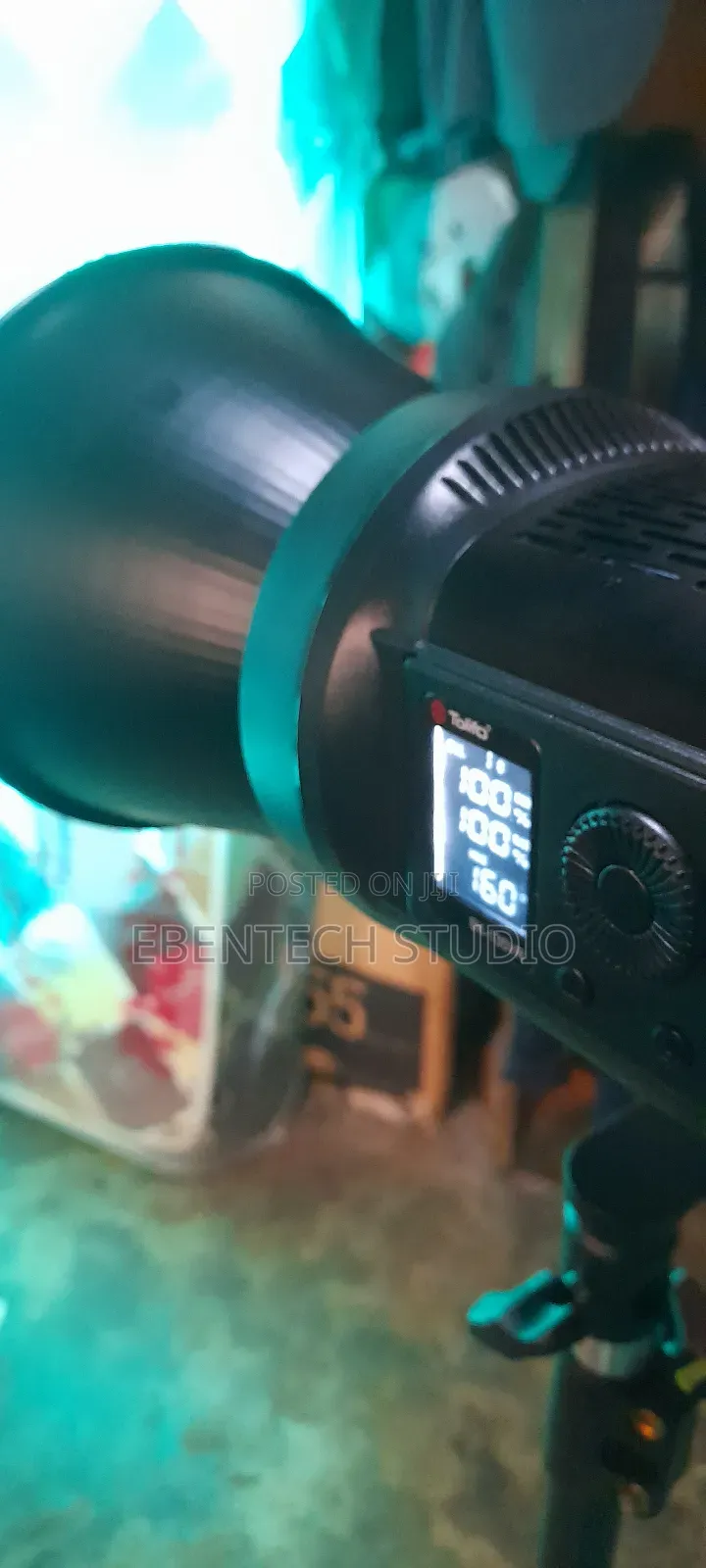 Studio Video Light COB Light With C-Stand Softbox for Rent