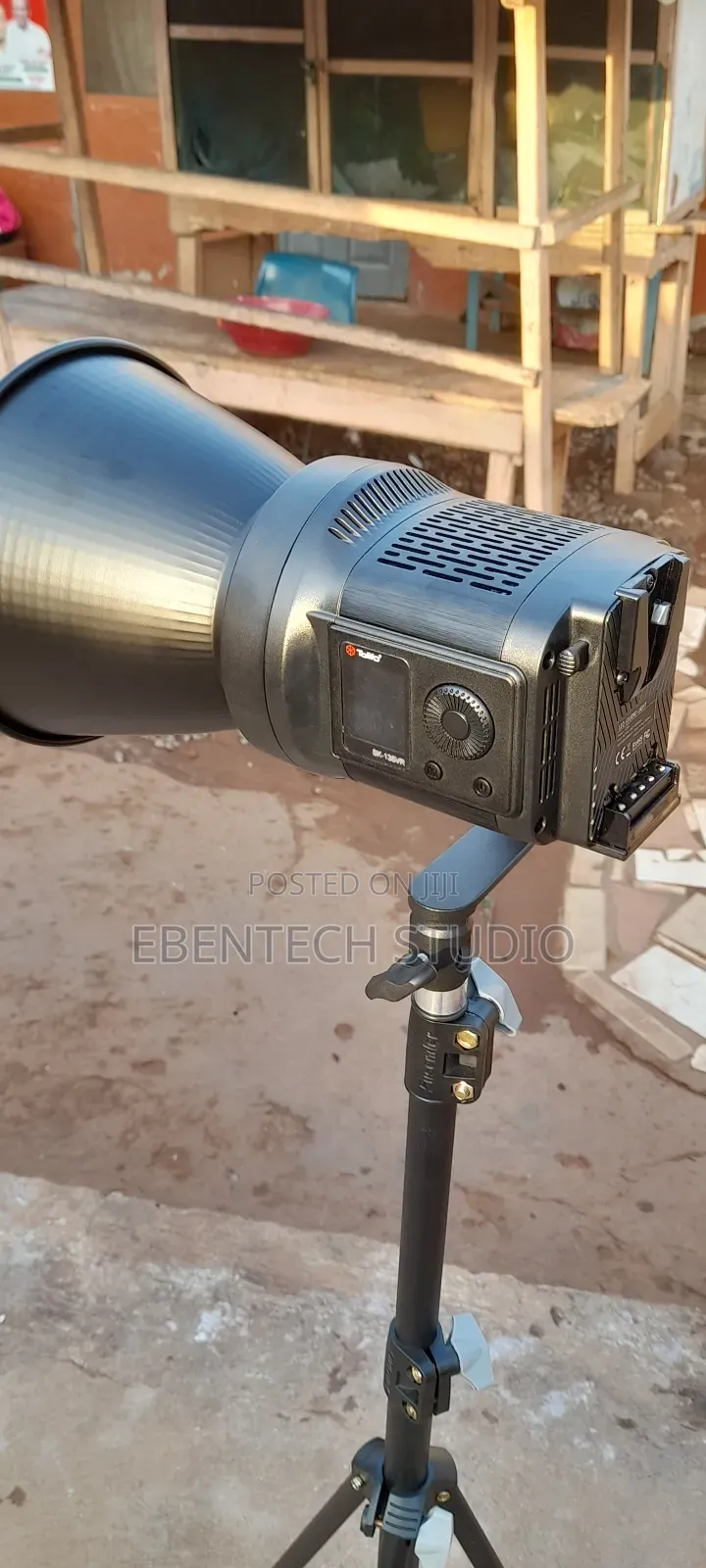Studio Video Light COB Light With C-Stand Softbox for Rent