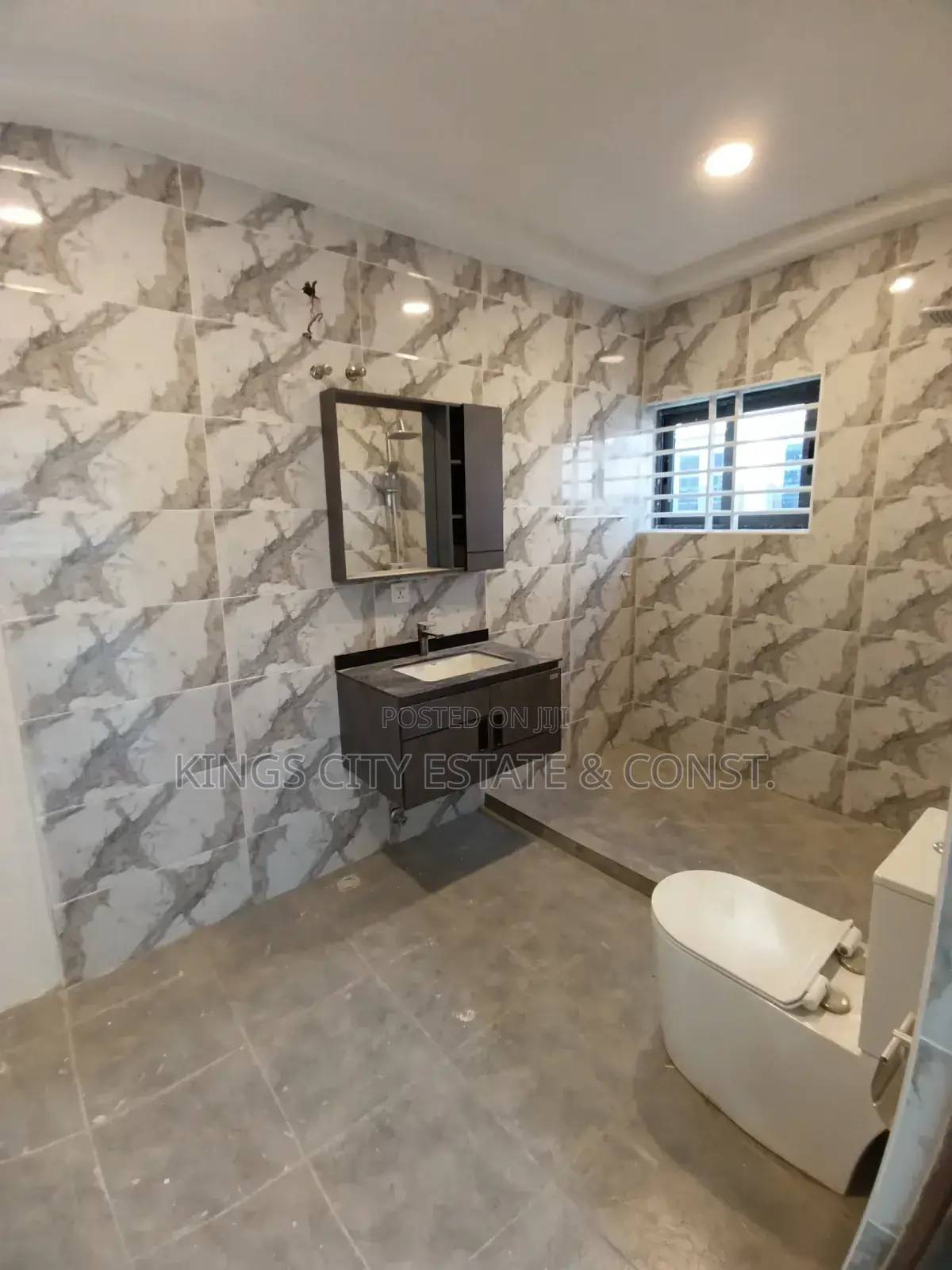 3bdrm House in Odumasi,Estate, Ablekuma for sale