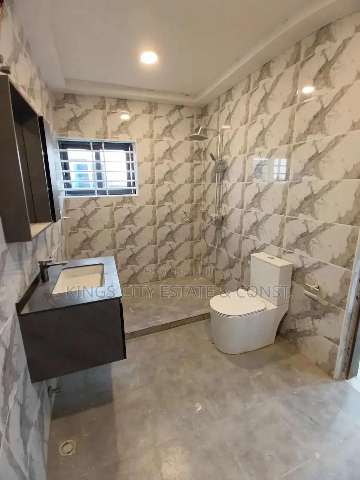 3bdrm House in Odumasi,Estate, Ablekuma for sale