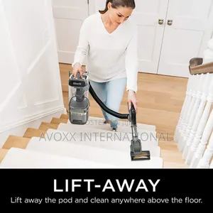 Shark LA502 Rotator Vacuum Cleaner With Self Brushroll