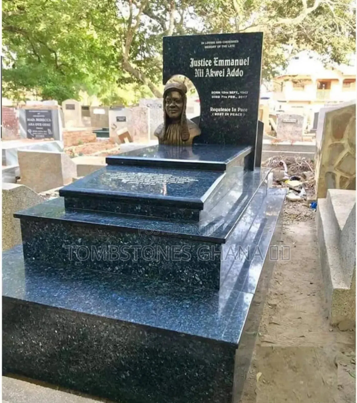 Beautiful Three Steps Tombstones Done at Oda