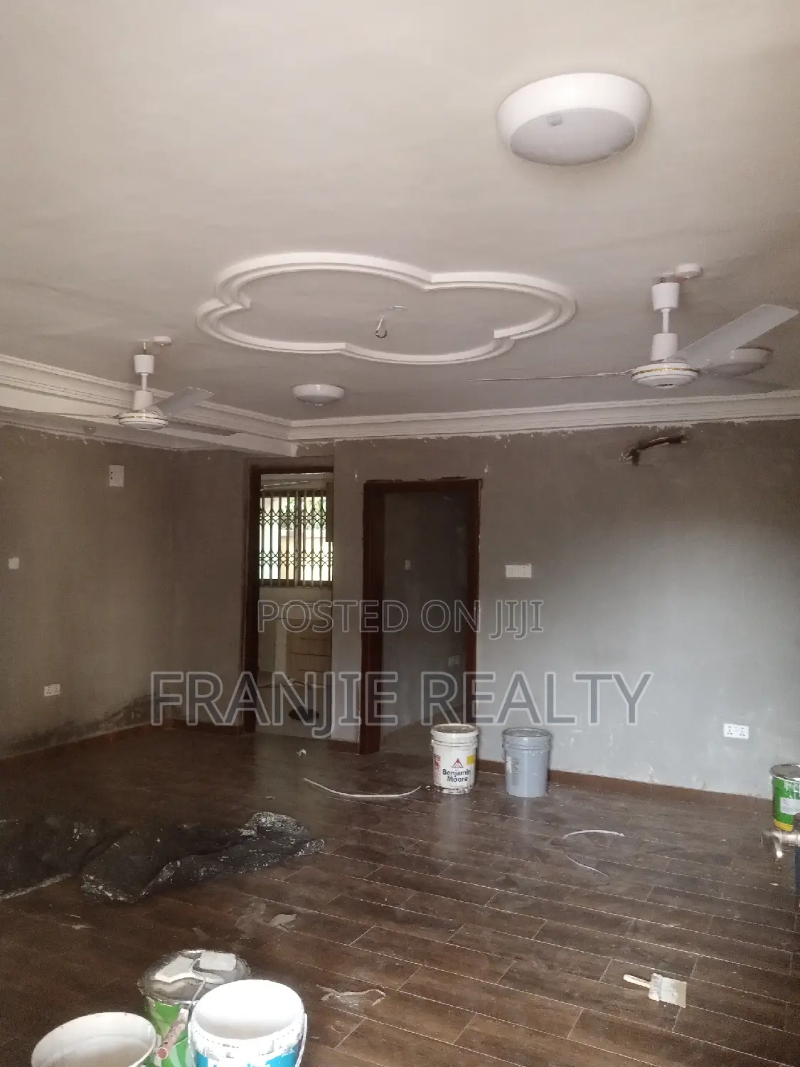 2bdrm Apartment in West Hills Mall Area for rent