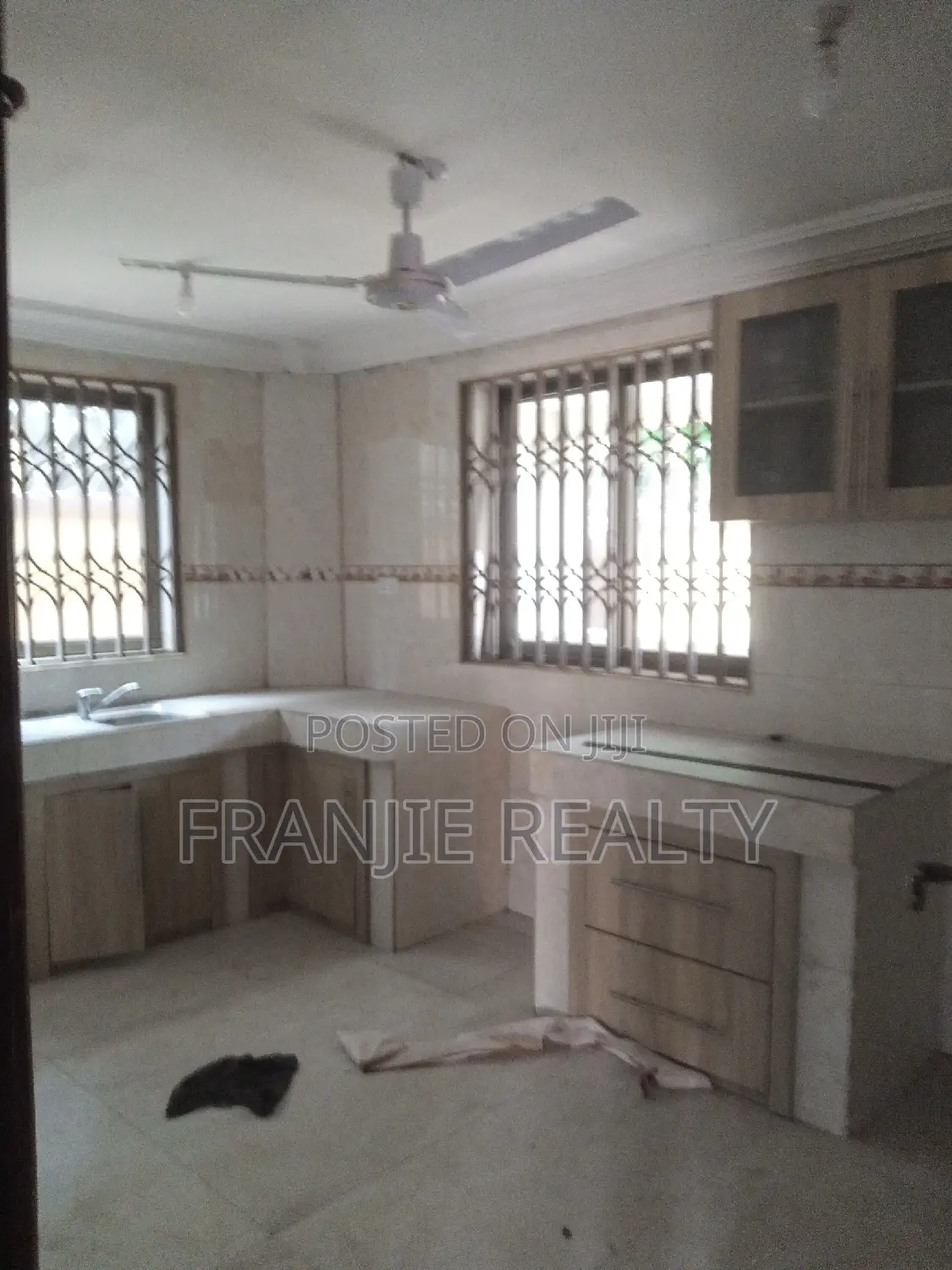 2bdrm Apartment in West Hills Mall Area for rent