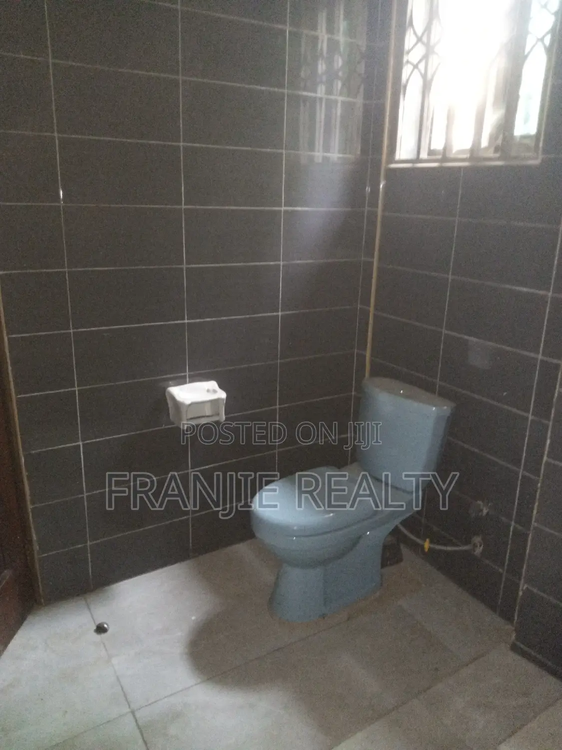 2bdrm Apartment in West Hills Mall Area for rent
