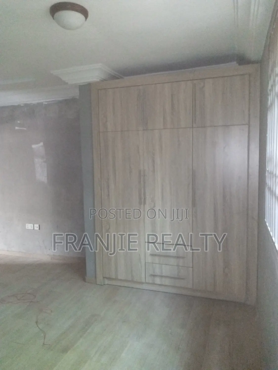 2bdrm Apartment in West Hills Mall Area for rent