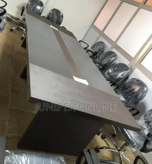 Conference Table 14 Sitter DBX