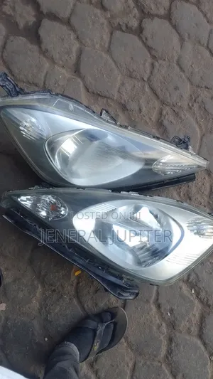 Honda Fit 2010-13 Headlight Pair (Japan Type)