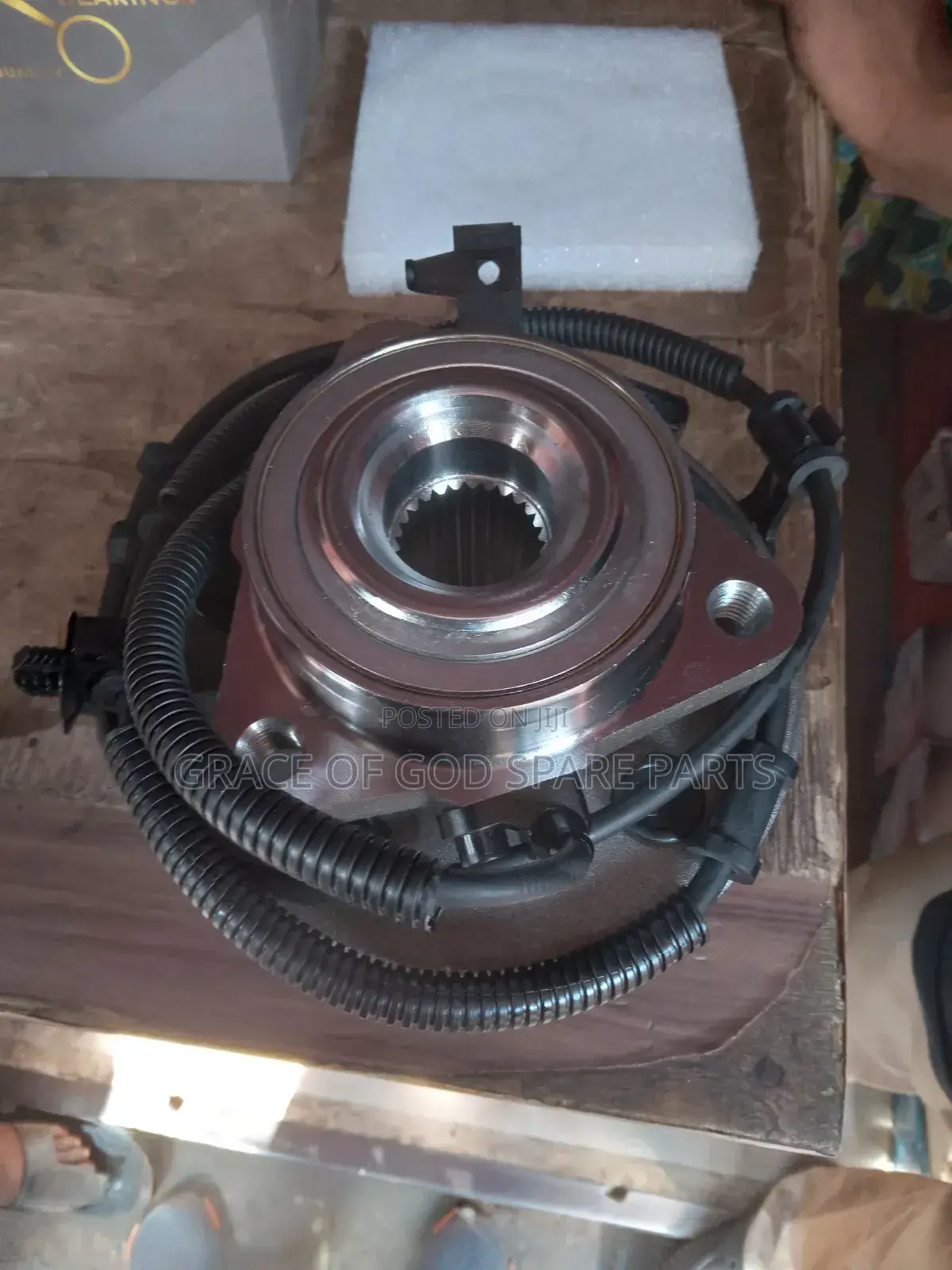 Ford Explorer 2005-2008 Front Hub Original Original