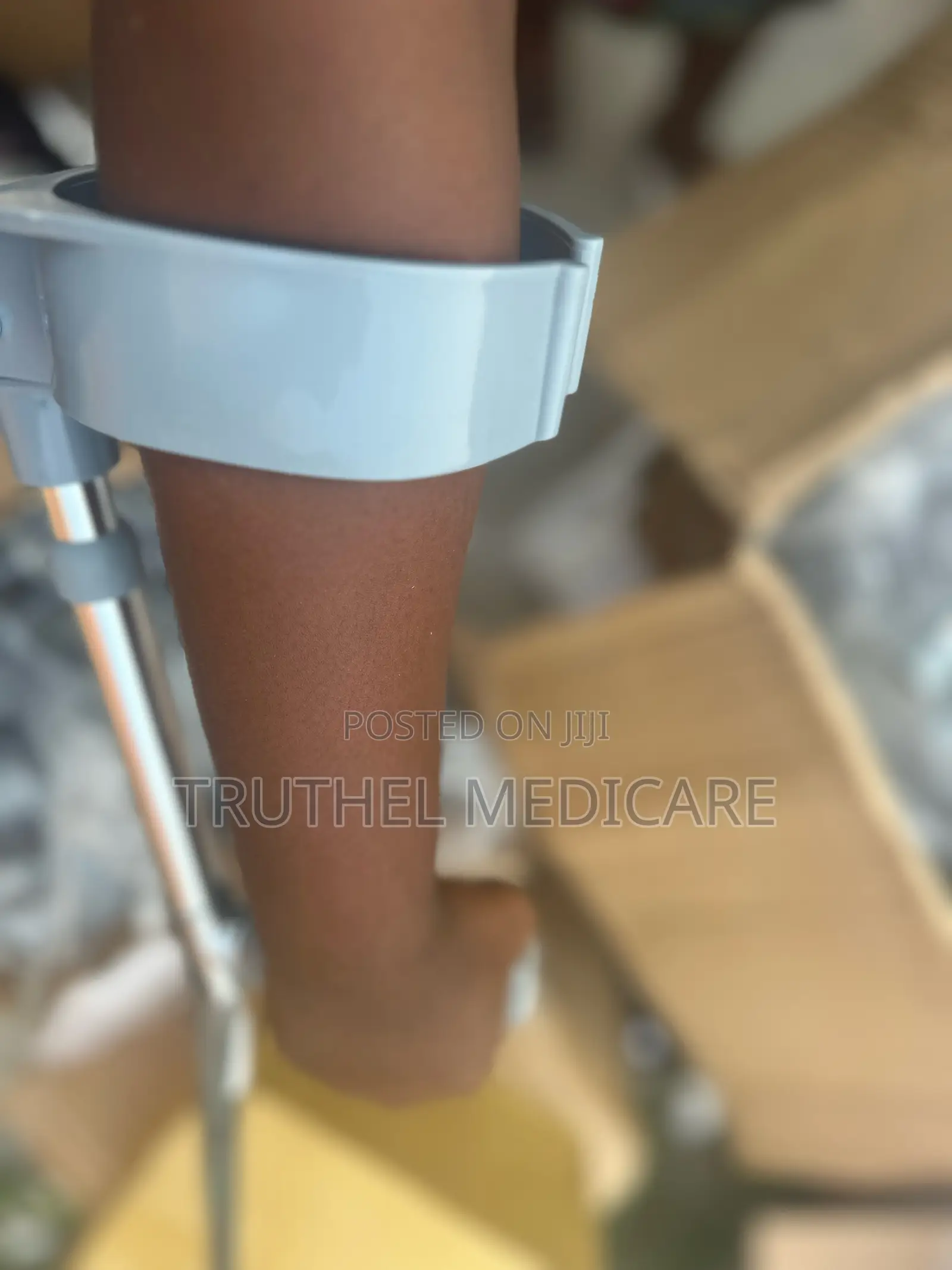Elbow Crutches (Rotatable Grip)