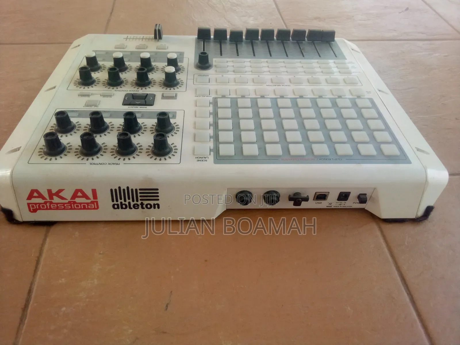 Akai APC 40