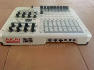 Akai APC 40