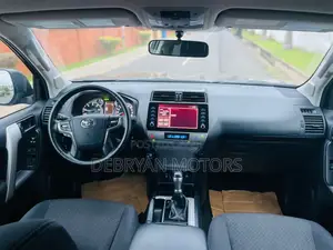 Toyota Land Cruiser Prado 2022 Gray