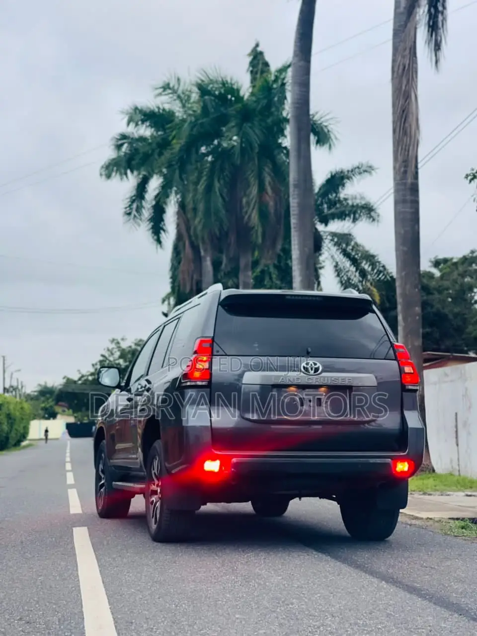 Toyota Land Cruiser Prado 2022 Gray