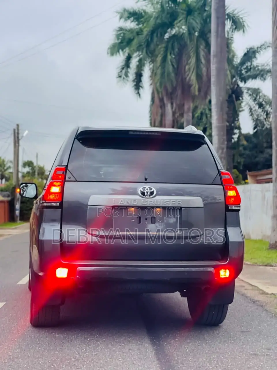 Toyota Land Cruiser Prado 2022 Gray