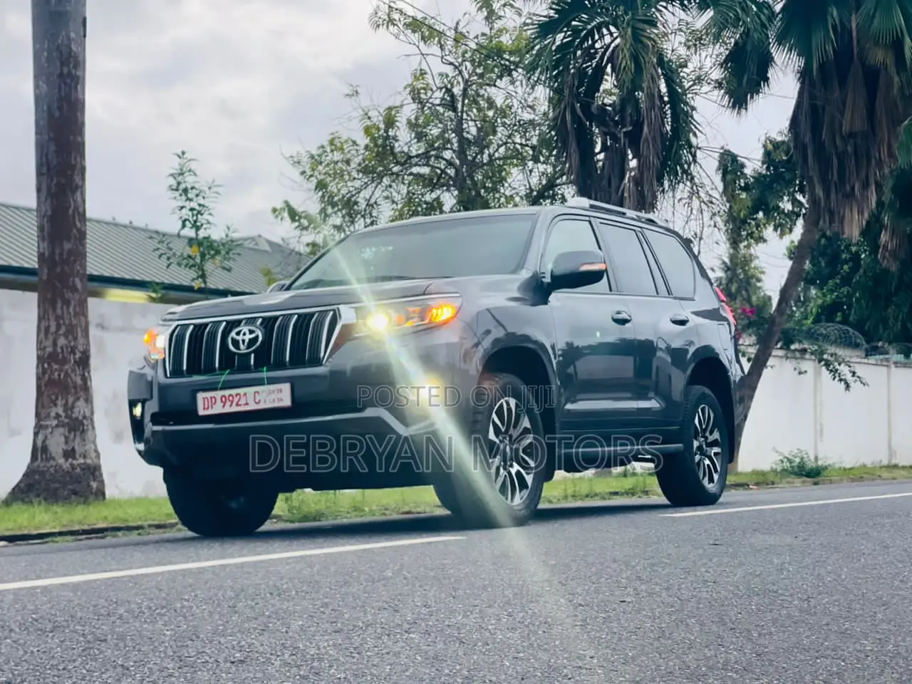 Toyota Land Cruiser Prado 2022 Gray