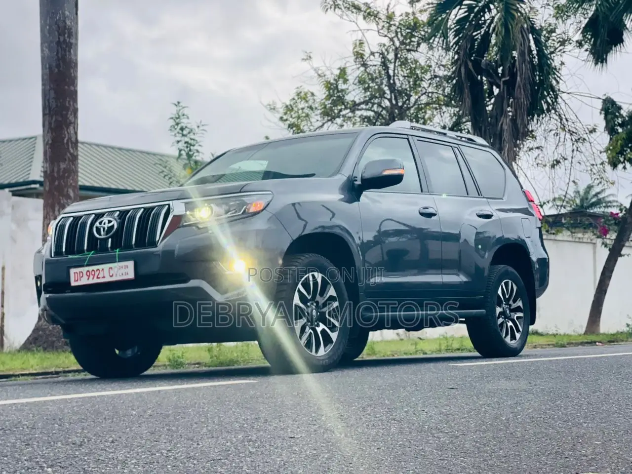 Toyota Land Cruiser Prado 2022 Gray