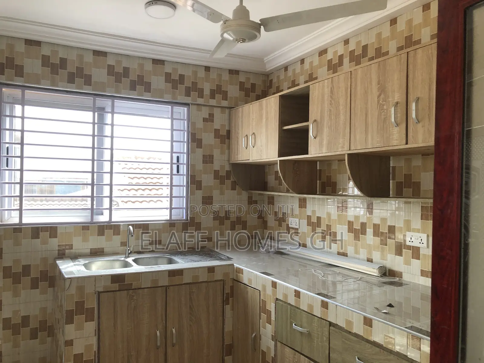 2bdrm Apartment in Elaffhomesgh, Ashaley Botwe for rent