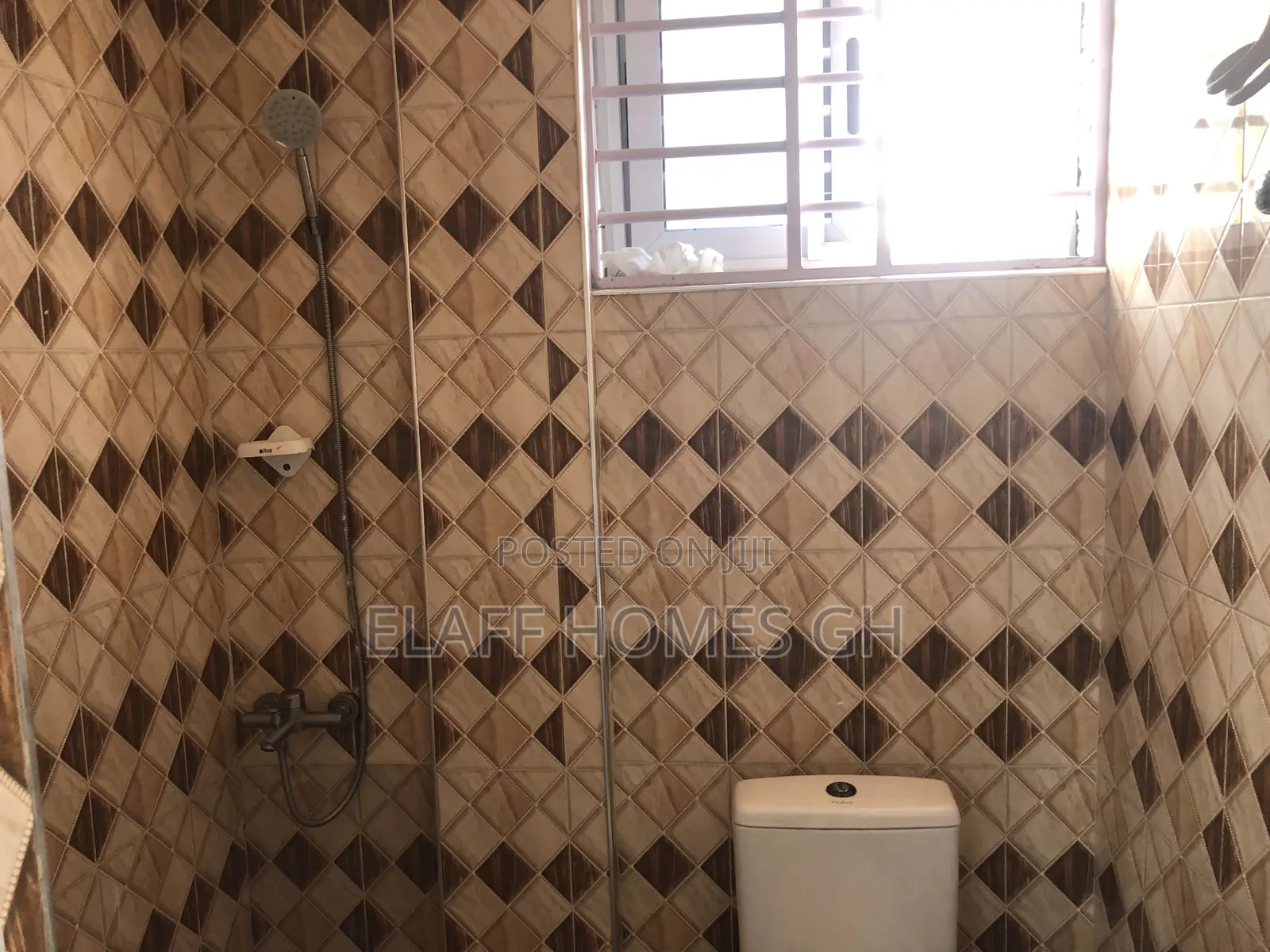 2bdrm Apartment in Elaffhomesgh, Ashaley Botwe for rent