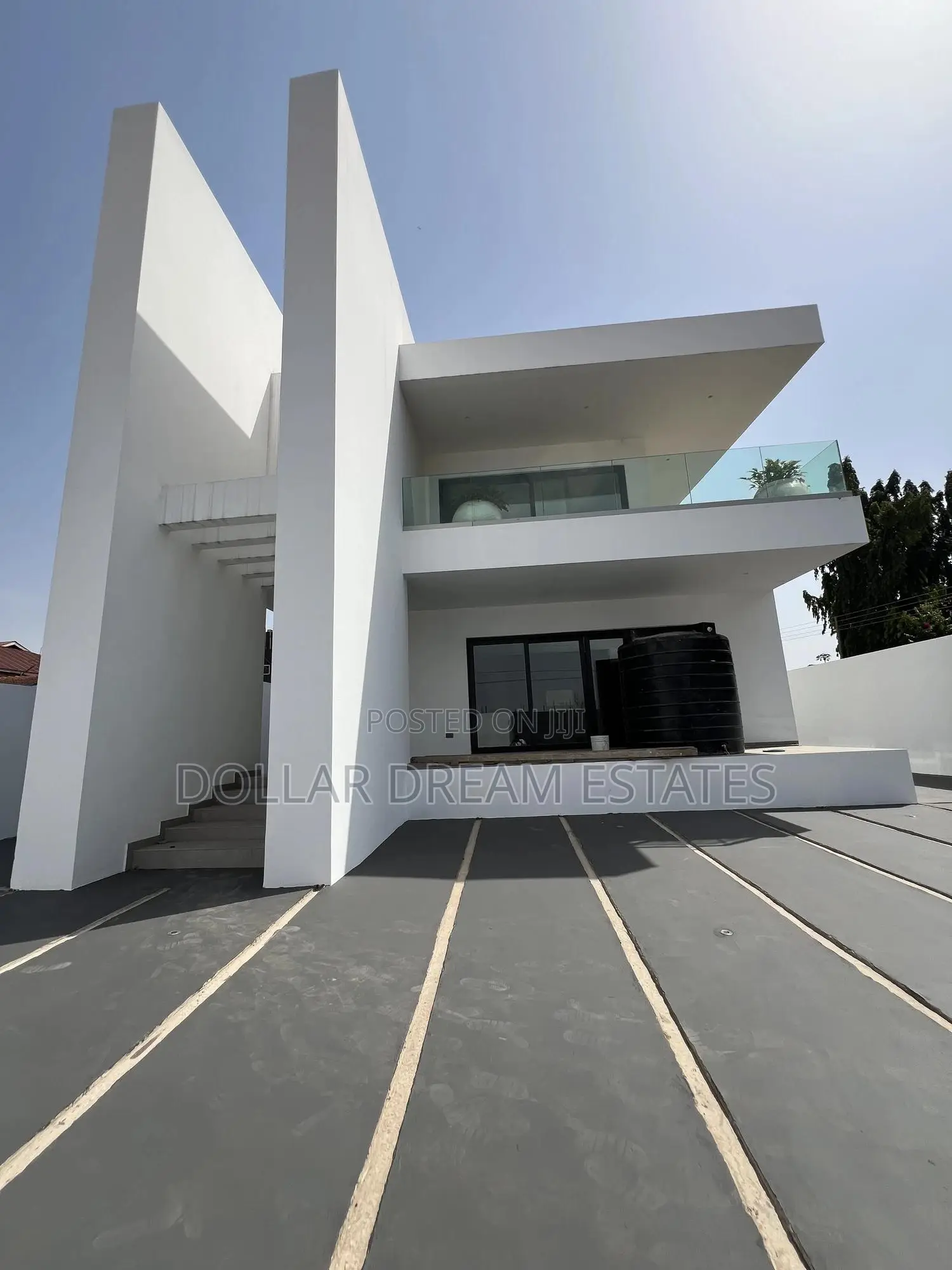 5bdrm House in East Legon for sale