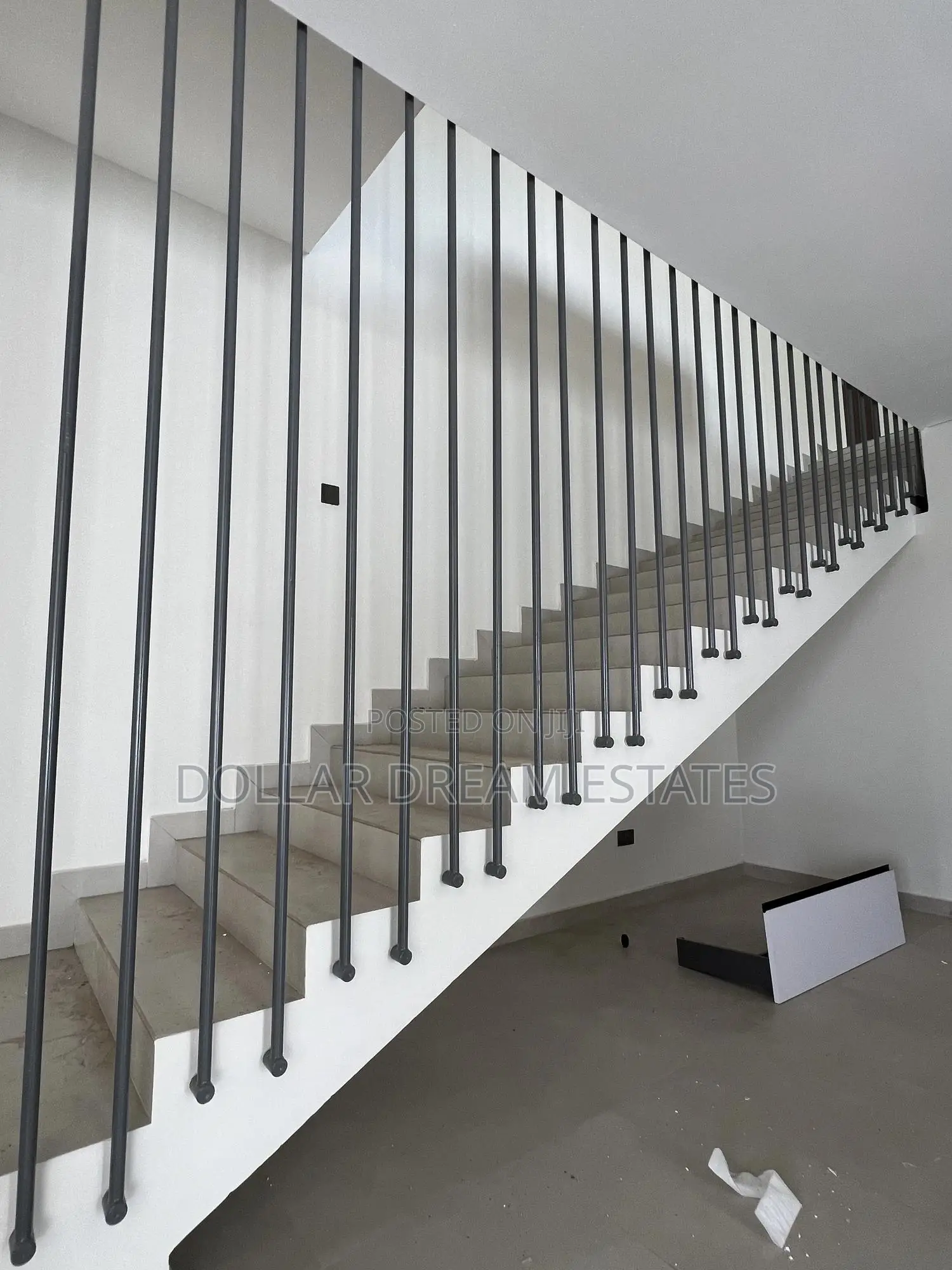 5bdrm House in East Legon for sale