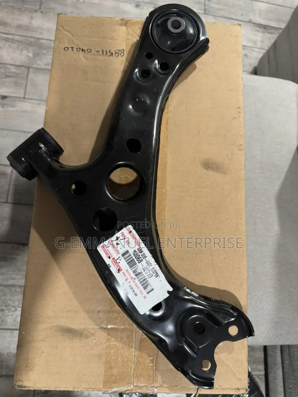 TOYOTA Corolla 2011-16 Lower Control Arm Pair. Original