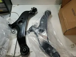 TOYOTA Camry Spider 2014-15 Lower Control Arm Pair Complete.