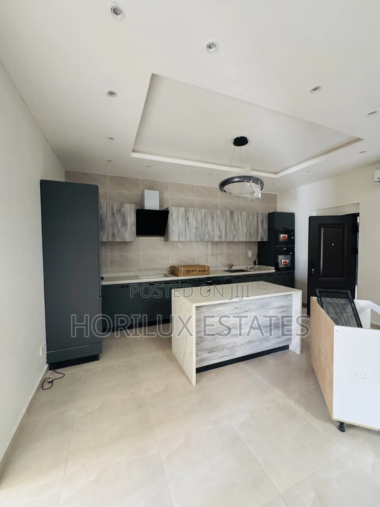 5bdrm Mansion in East Legon for sale