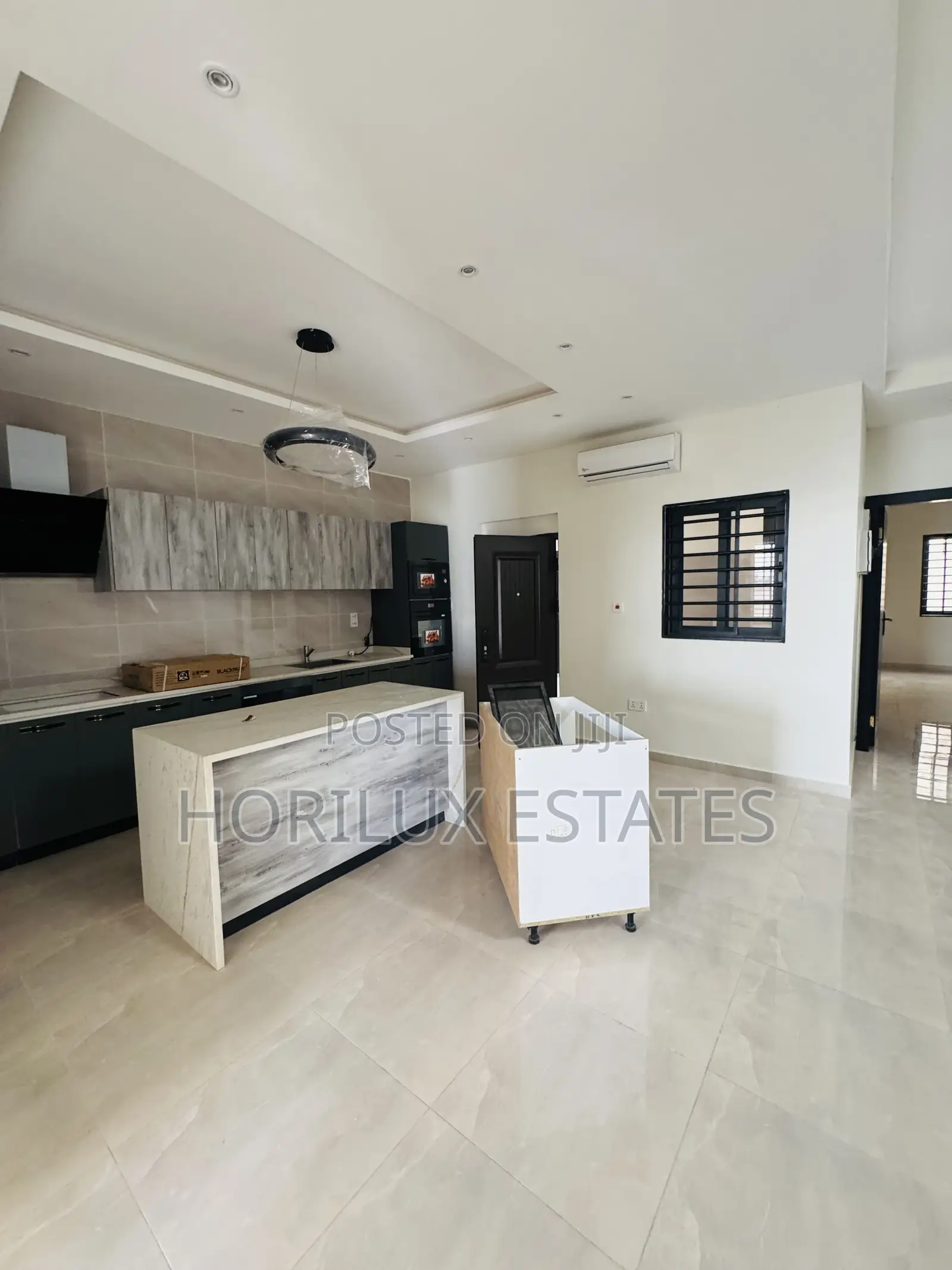 5bdrm Mansion in East Legon for sale