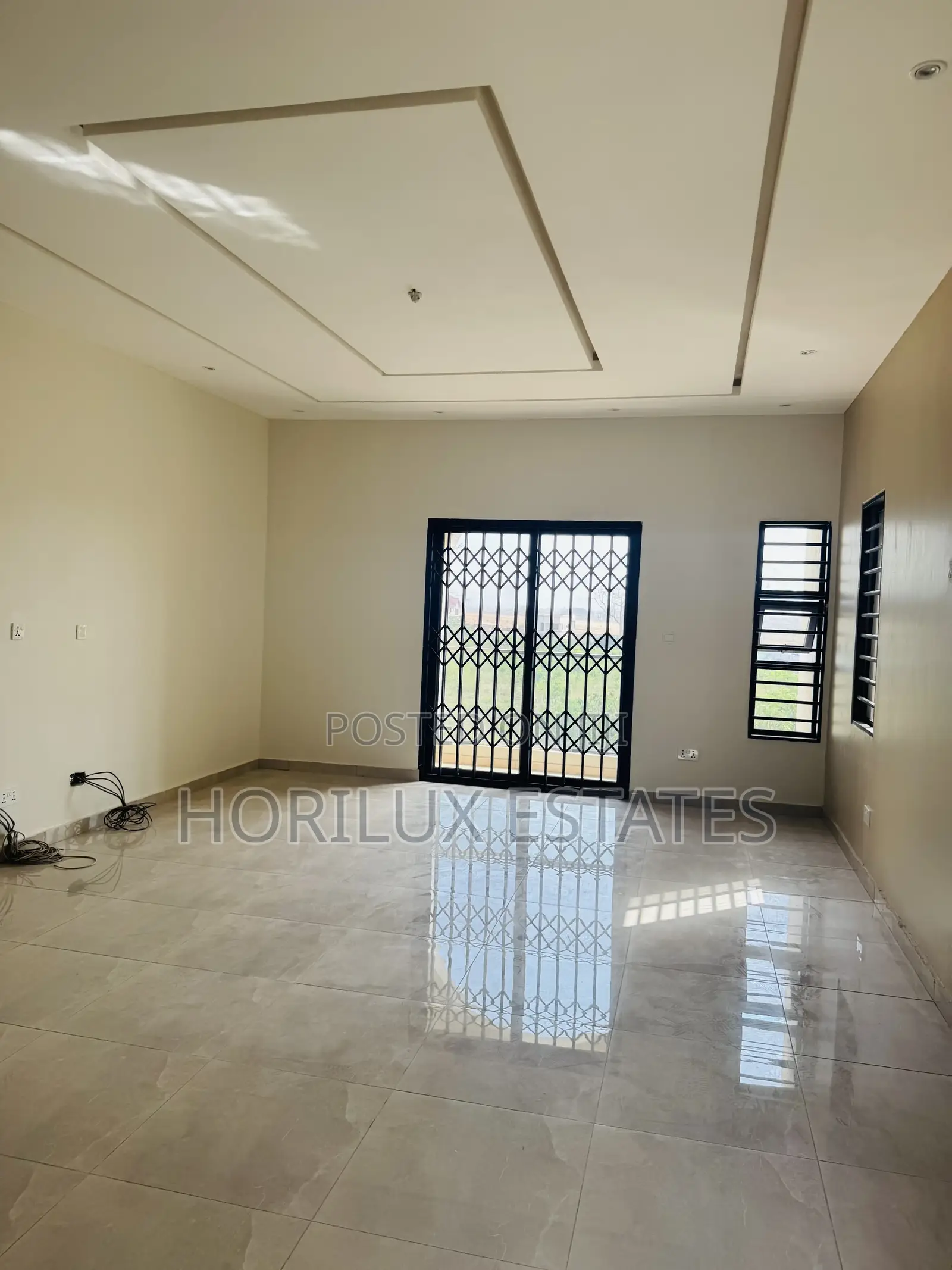 5bdrm Mansion in East Legon for sale