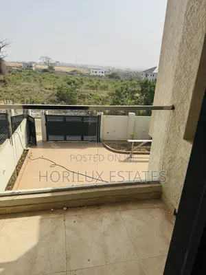 5bdrm Mansion in East Legon for sale