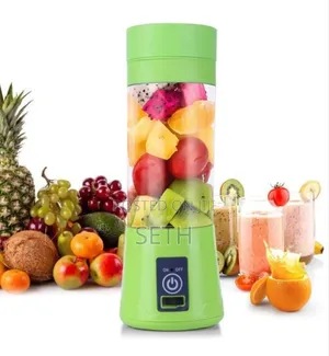 Portable Mini USB Blender Rechargeable Fruit Blender