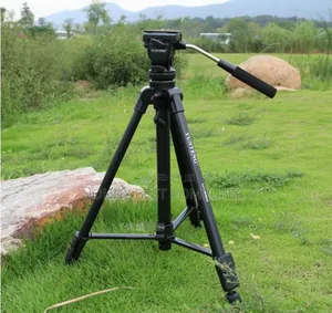 VCT 880 Tripod