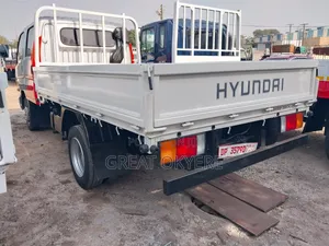 Hyundai Mighty Truck