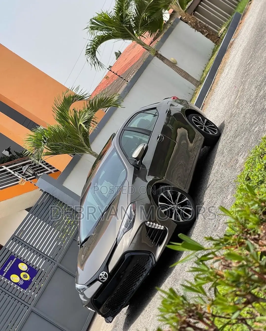 Toyota Corolla SE (1.8L 4cyl 2A) 2019 Brown