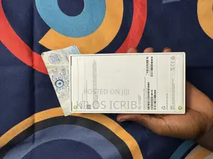 New Apple iPhone 16 128 GB Blue