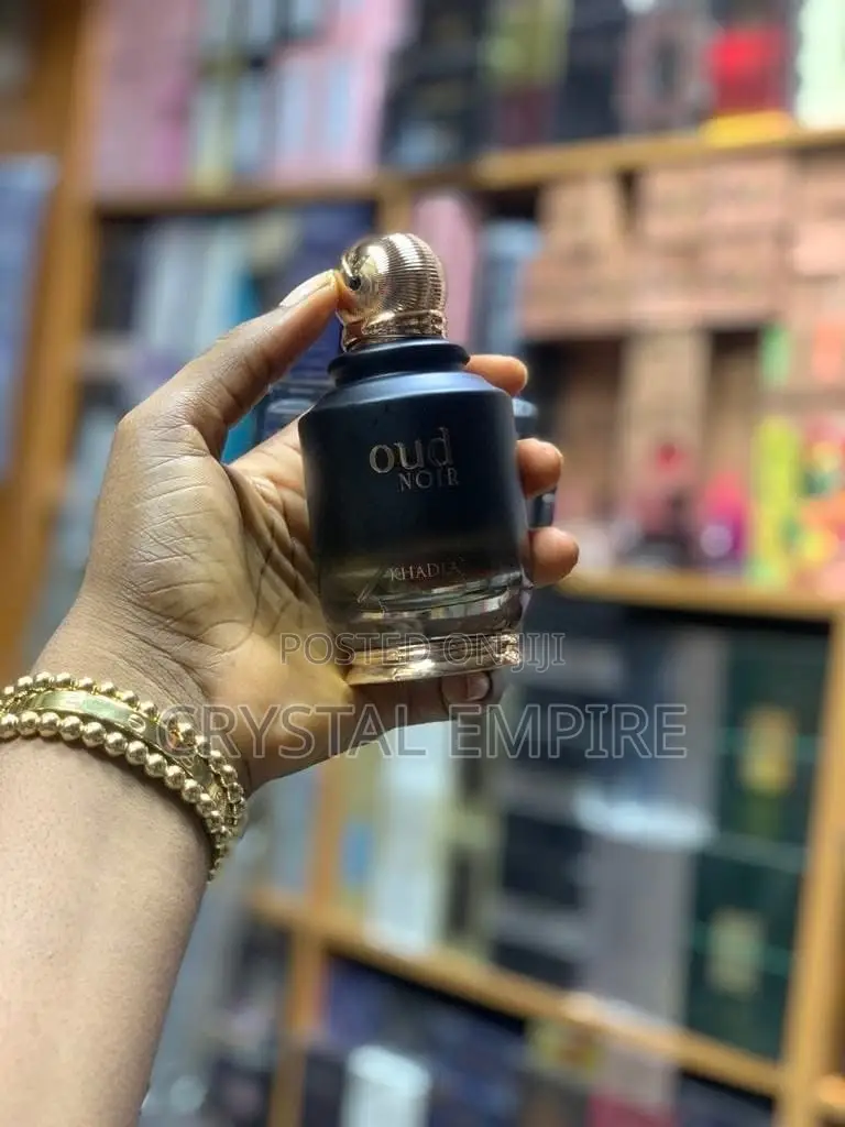 Oud Noir Perfume