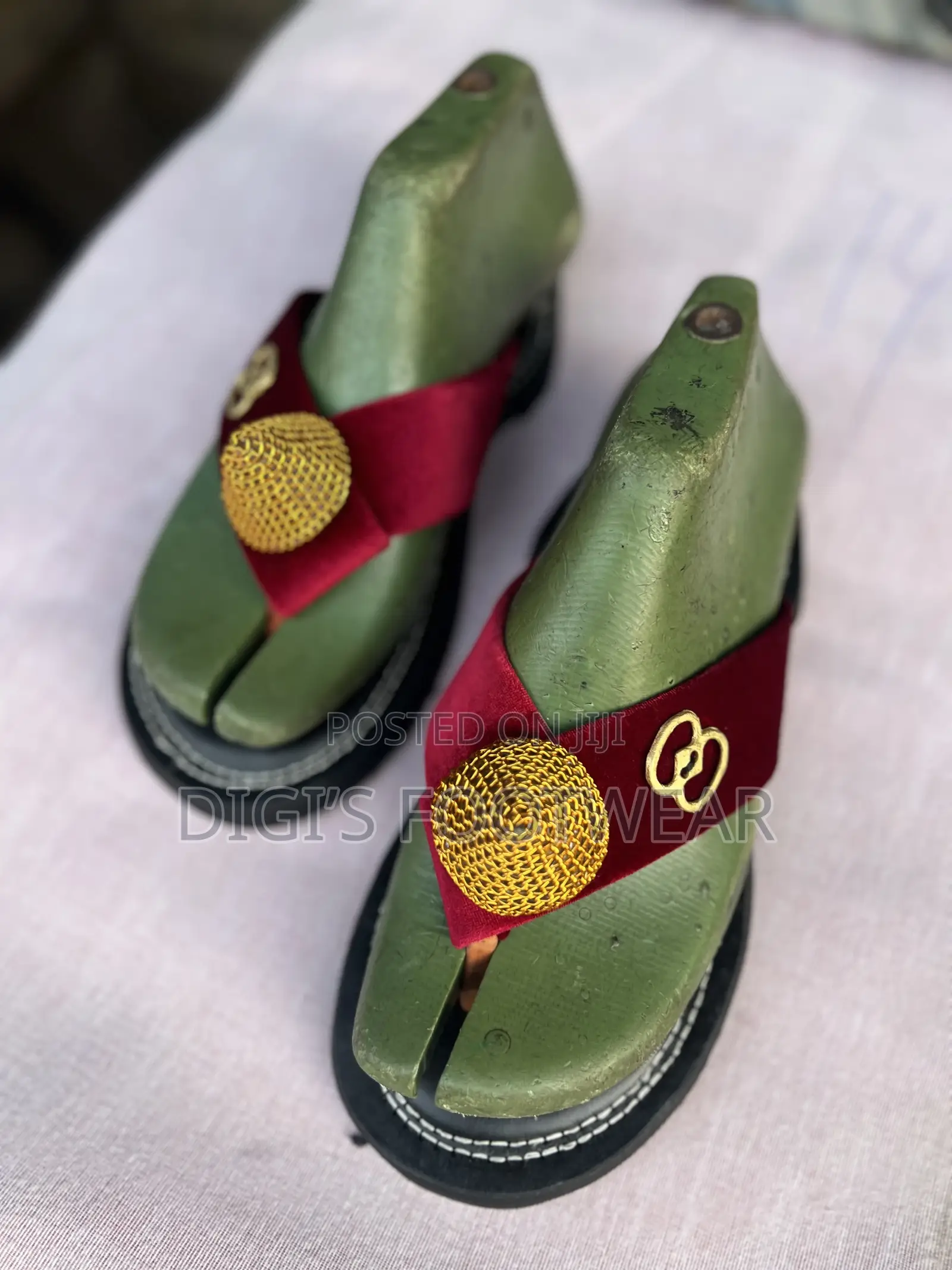 Wine Suede Chawchaw/Ahenema With Black Inner