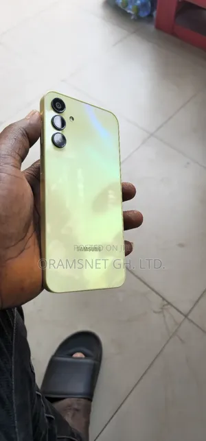 New Samsung Galaxy A15 128 GB Yellow
