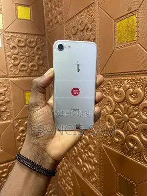 Apple iPhone 7 128 GB Silver