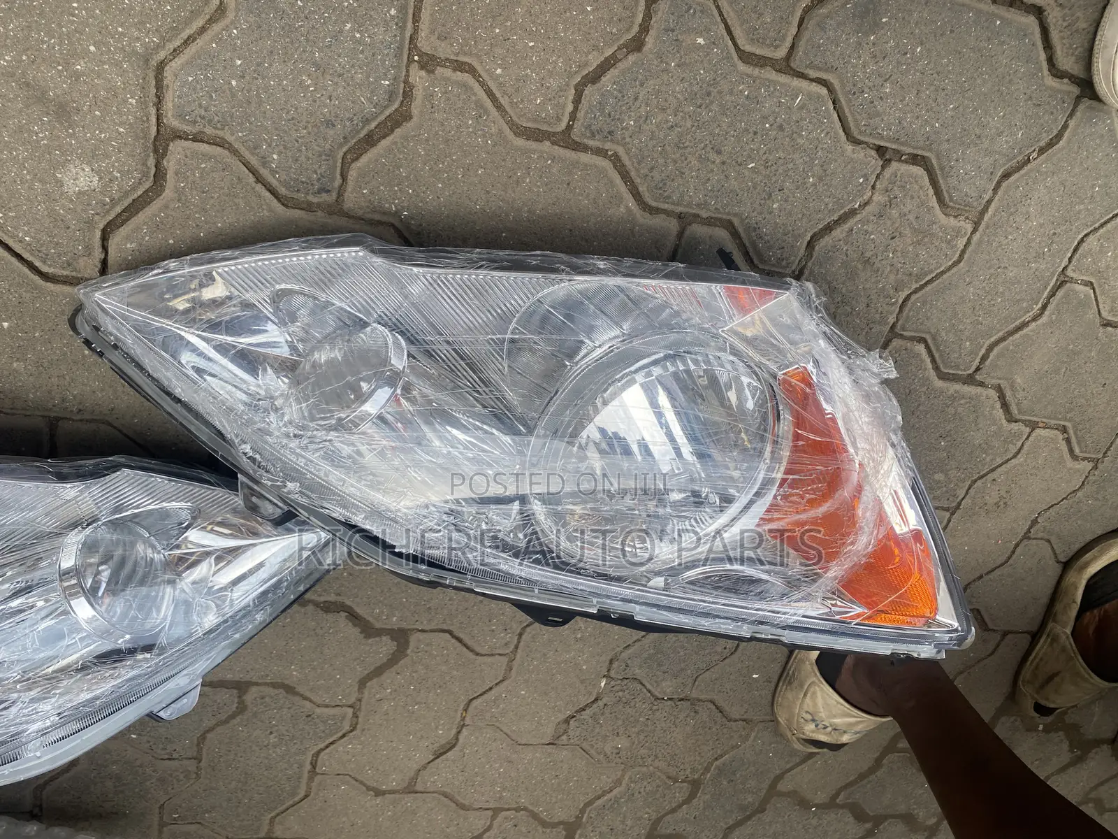 Honda CRV 2012 Headlight Pair