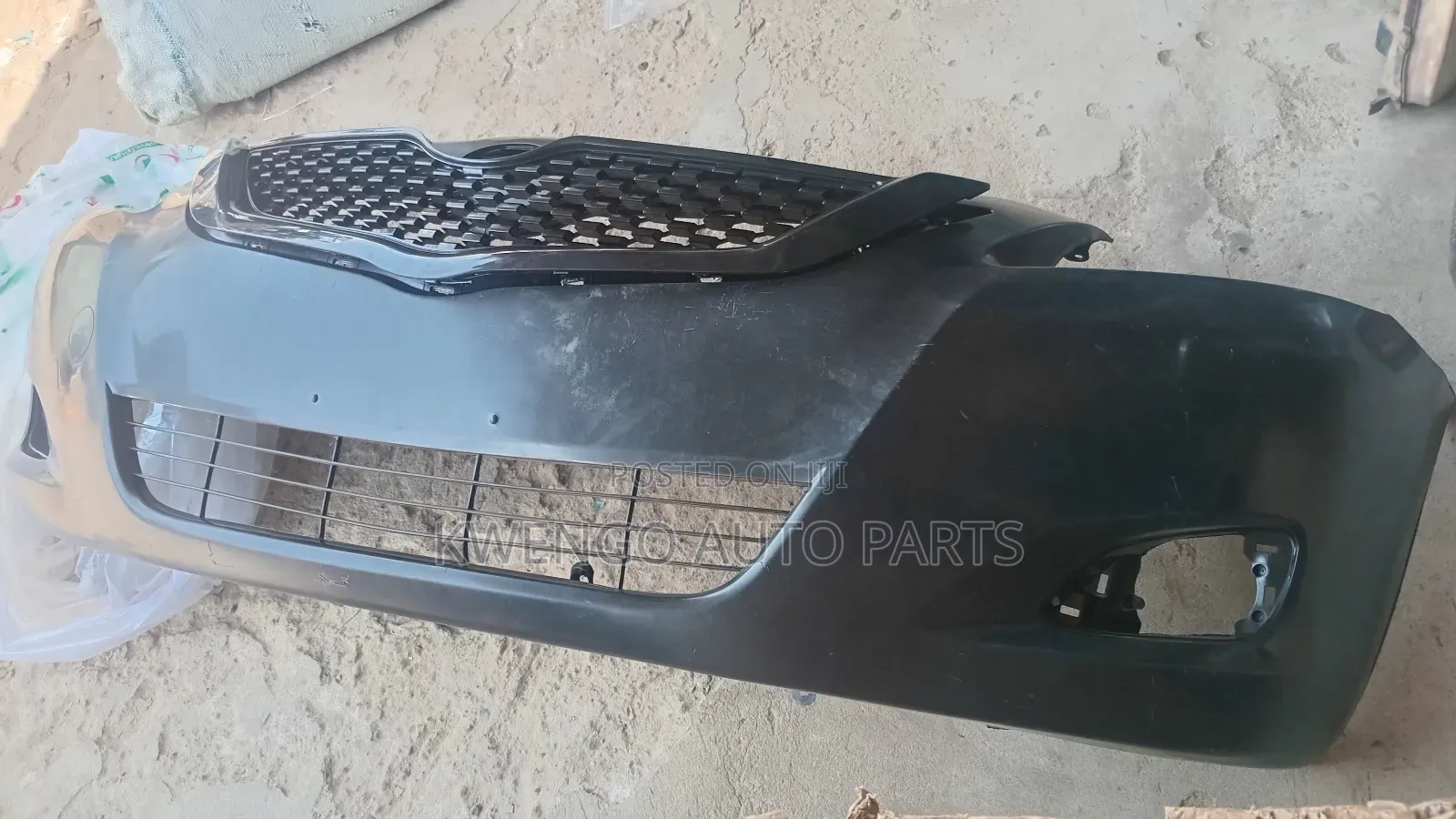 Yaris 2008 Bumper and Grille