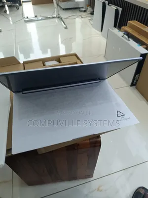 New Laptop Samsung 16GB SSD 512GB