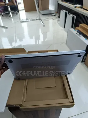 New Laptop Samsung 16GB SSD 512GB