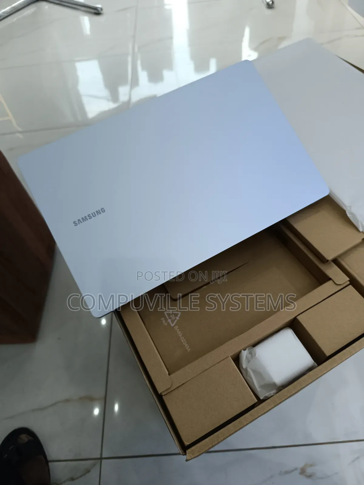 New Laptop Samsung 16GB SSD 512GB